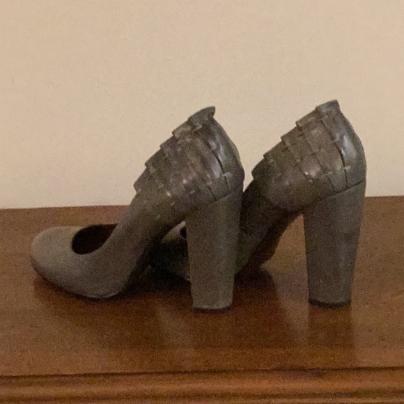 Fabulous high heel shoes.  Worn once. - Picture 2 of 7